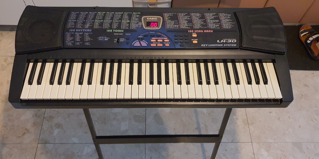 GOOD condition Casio LK 30 Portable Keyboard