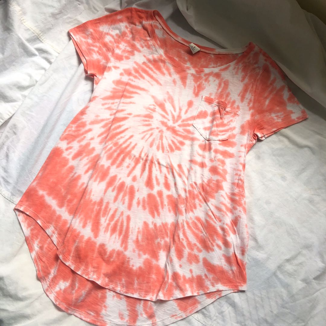 Hollister pink tie dye store shirt