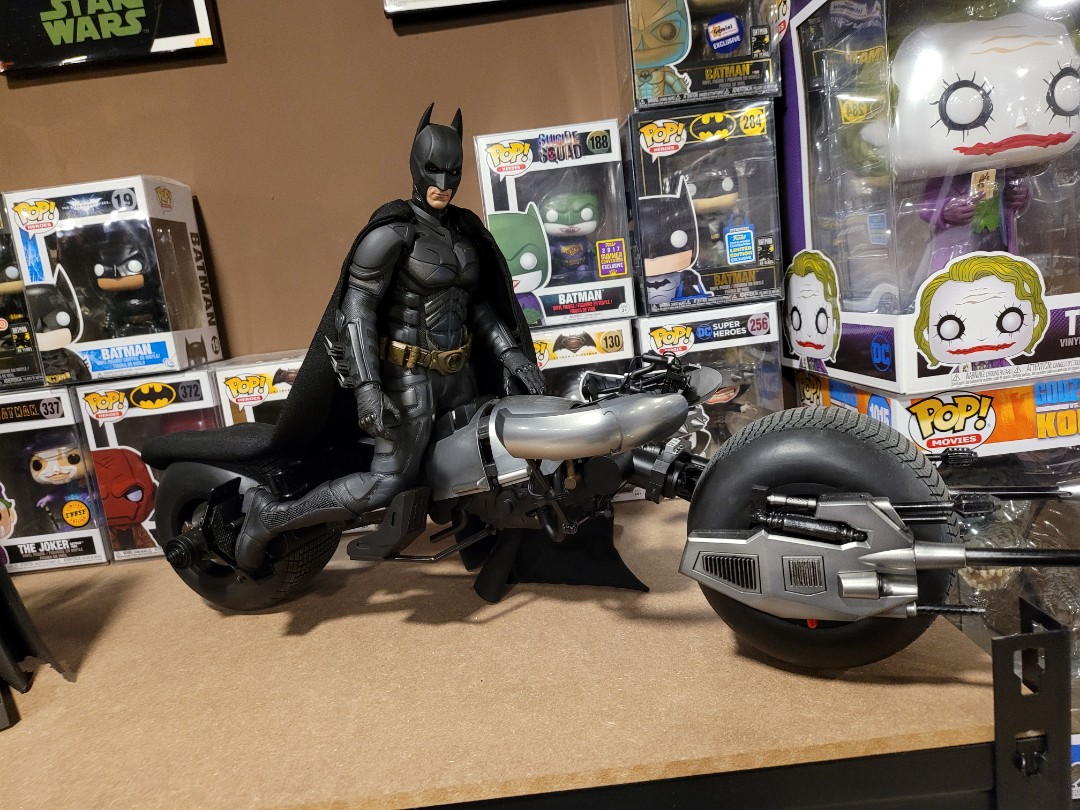 Hot Toys Christian Bale Batman DX02 & Batpod MMS177 Complete with Box,  Hobbies & Toys, Collectibles & Memorabilia, Fan Merchandise on Carousell
