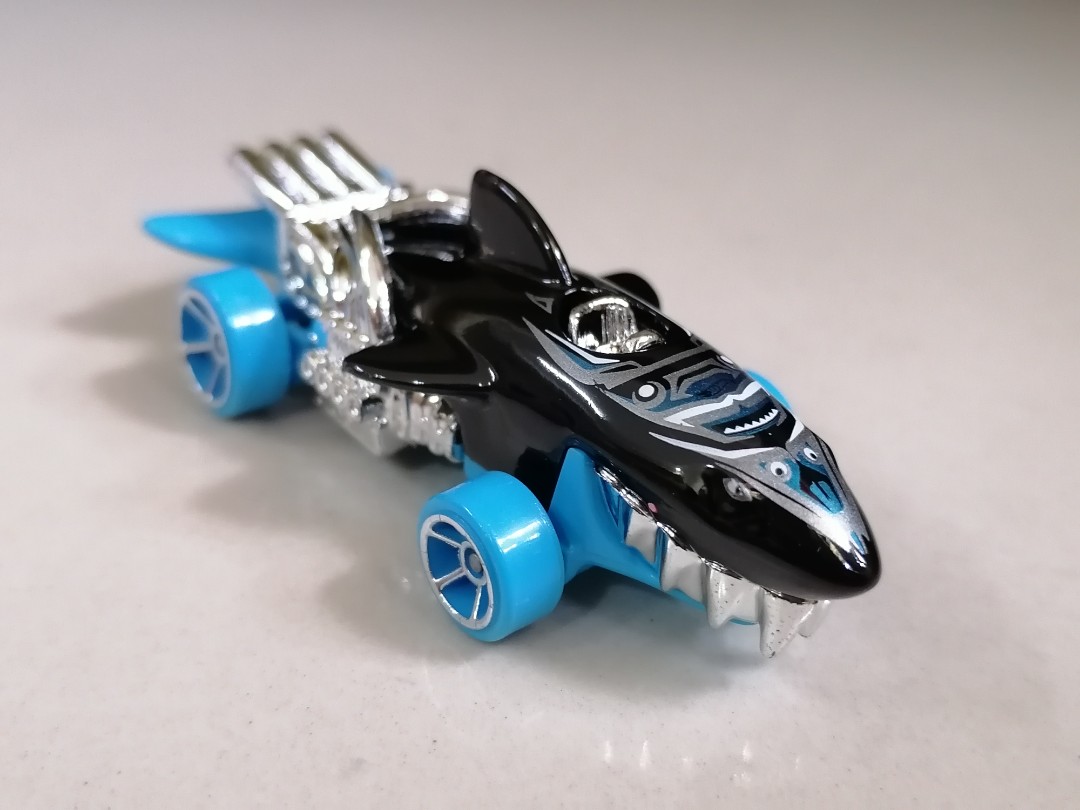 Hot wheels sharkruiser 1986 outlet