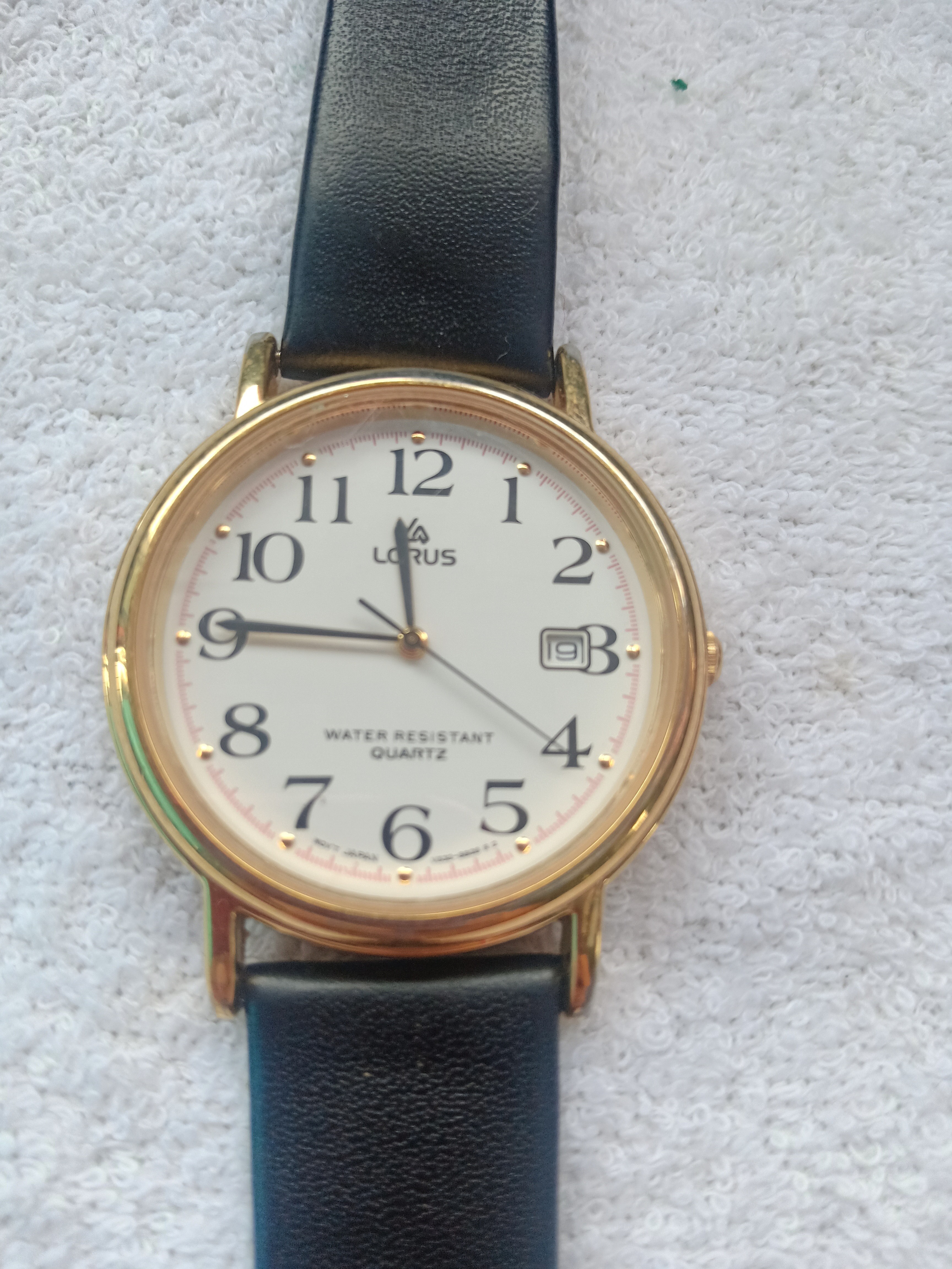 lorus water resistant quartz