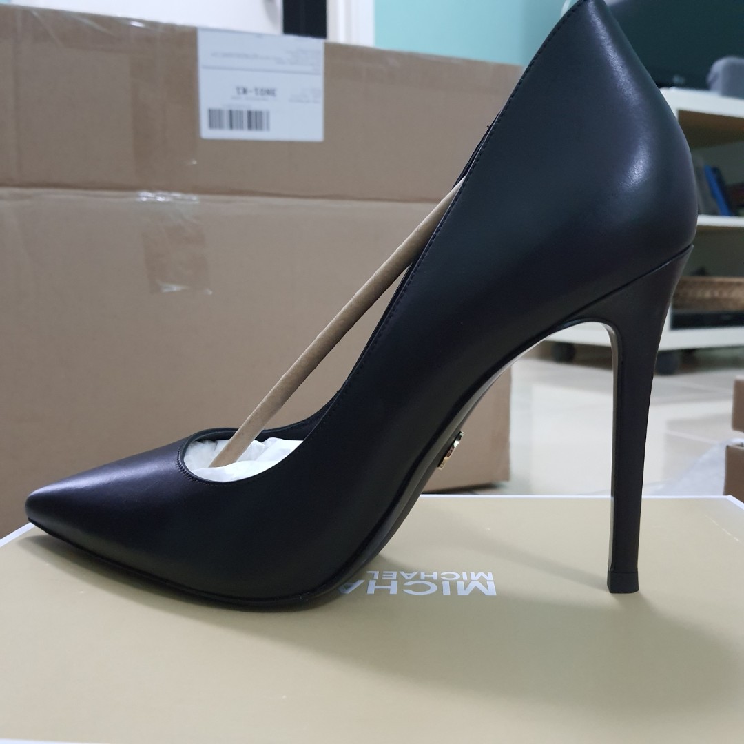 Size US9 Michael Kors Black Keke Leather Pumps