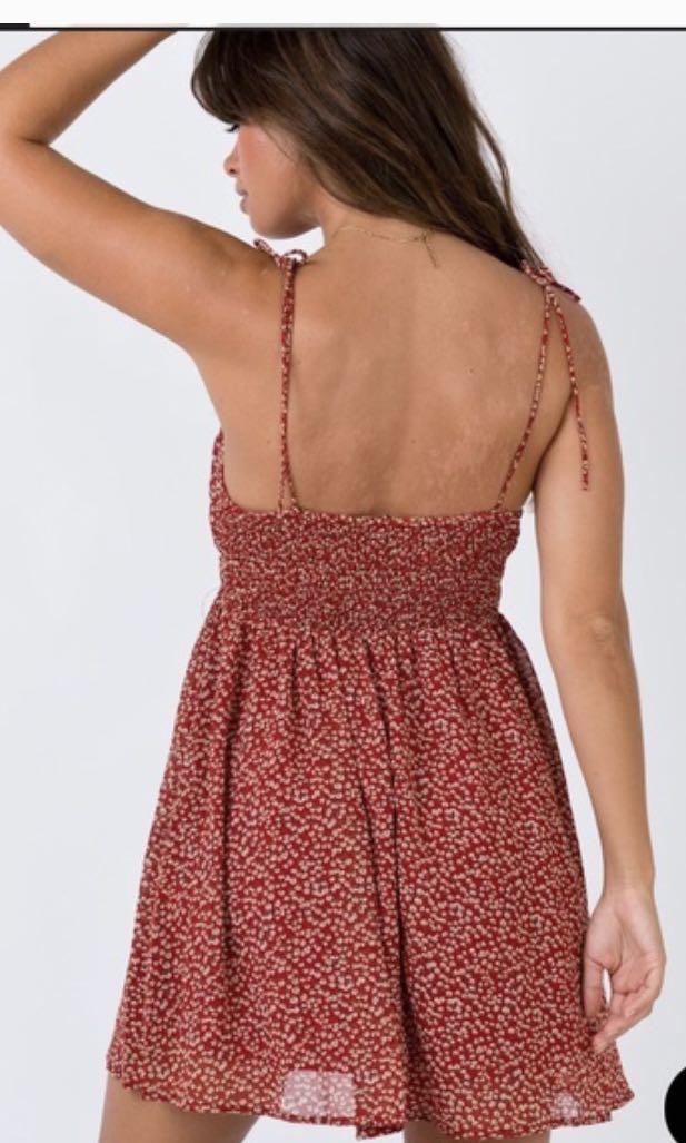 Princess Polly red floral dress Women s Fashion Dresses Sets