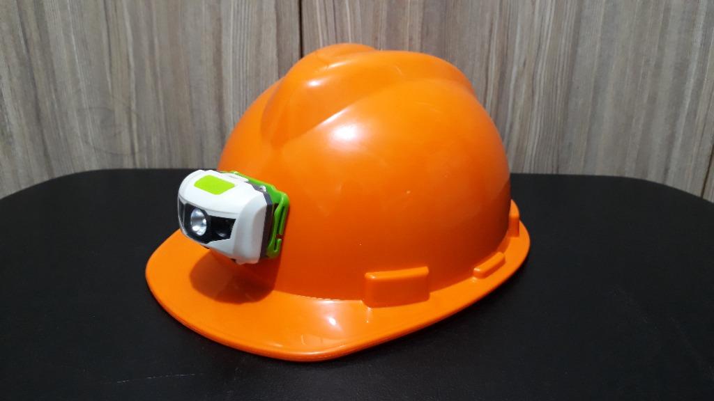 ​​​​Safety Helmet with LED Head Lamp (Category: Construction Tools & Equipment) located in Manila. Submitted by aaronmerchandise (Listing ID 1103589912, Image 2). Description: Features : - COB light - With warning and hazard light - Three Pieces of Triple A Battery Included Available Colors : White, Red, Yellow, Orange, Green, Blue Wholesaler and resellers are welcome Shipping Nationwide you can visit our website for more items! www.ishoppeforyou