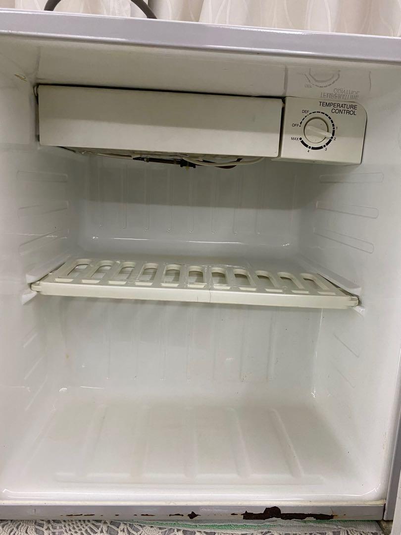 Samsung Mini Fridge, TV & Home Appliances, Kitchen Appliances