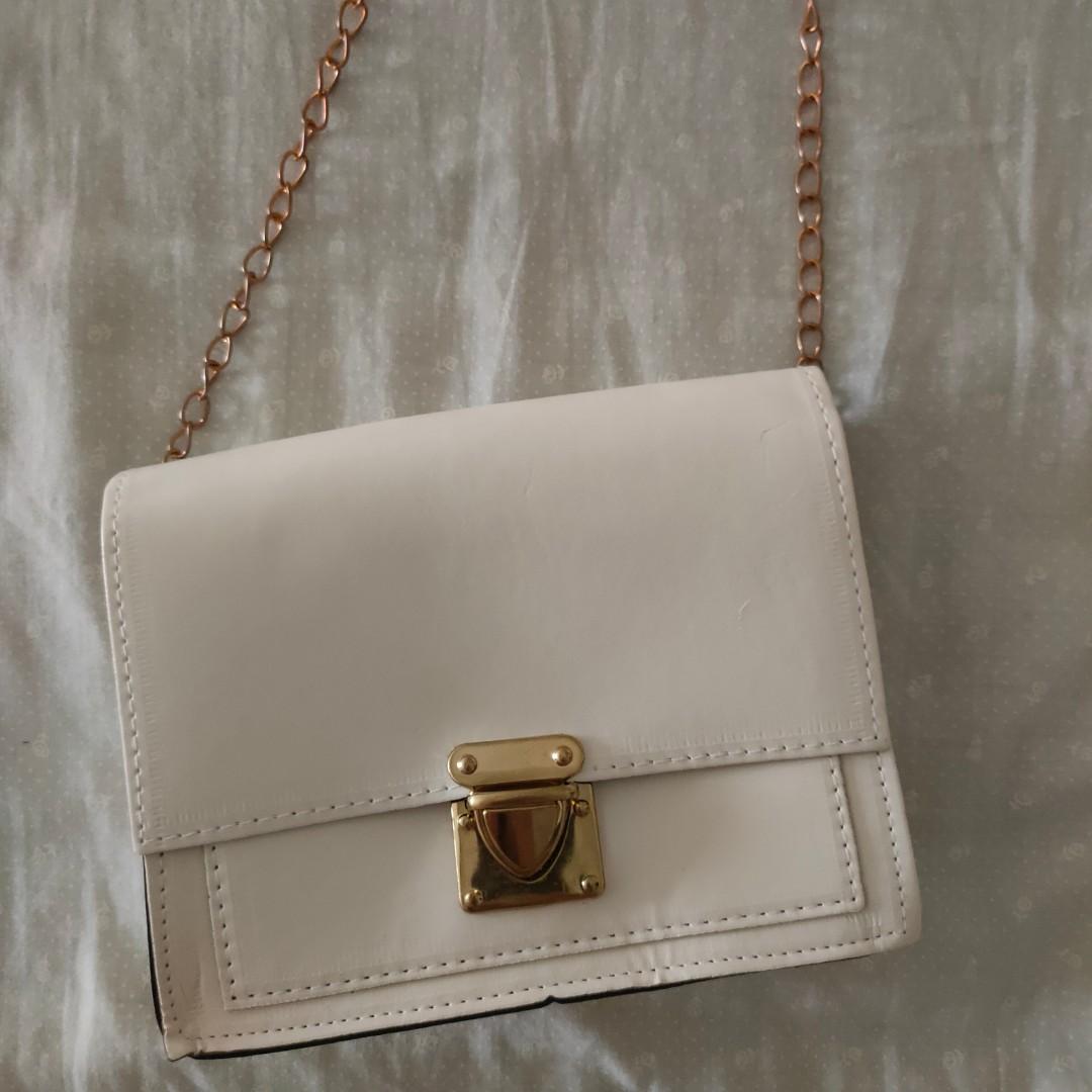 White colour on sale sling bag