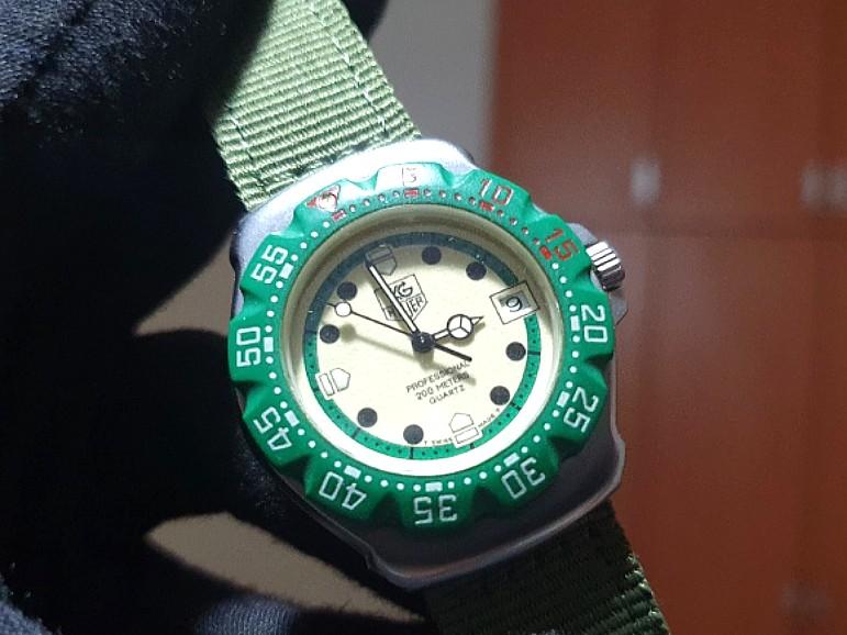 Tag Heuer Formula 1 Vintage Quartz Green Bezel Lume Dial Watch Reference 372.513