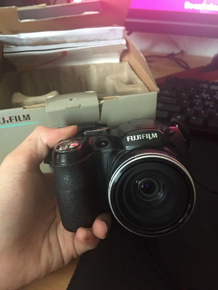 voedsel stoel Durven Fujifilm Finepix s2995 camera for CHEAP, Photography, Cameras on Carousell