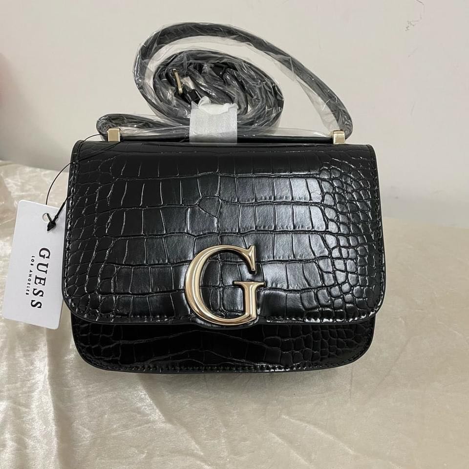 GUESS Corily Crossbody Bag, Women's Fashion, Bags & Wallets, Crossbody