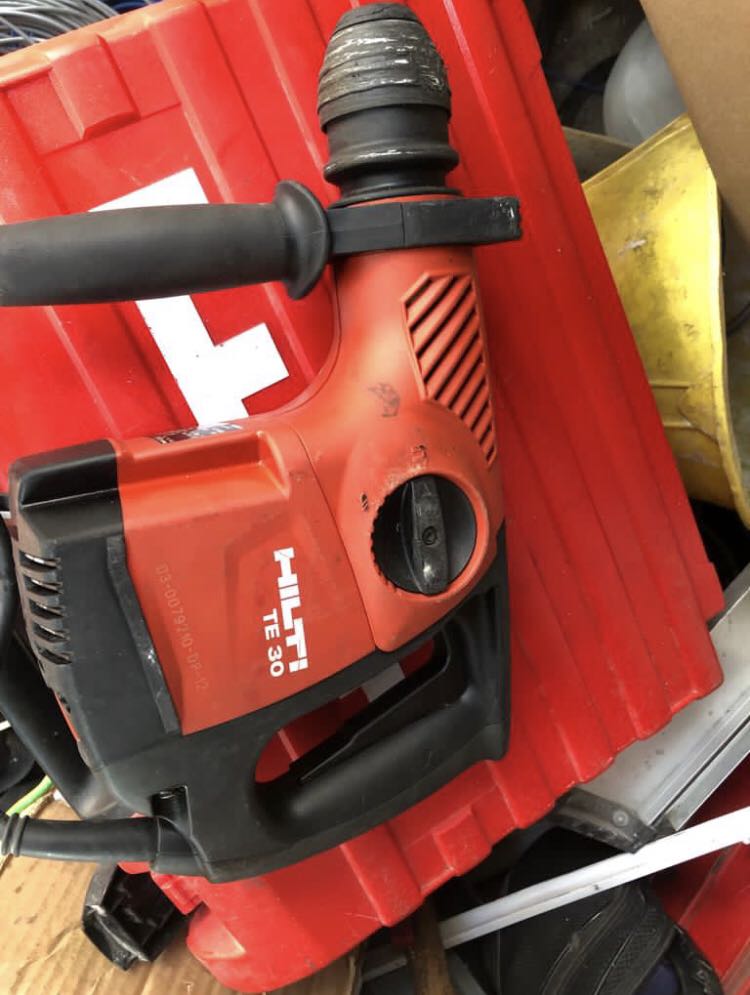 Hilti TE 30-AVR ROTARY HAMMER 