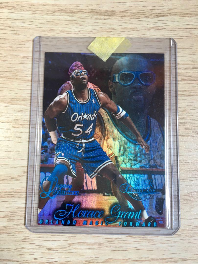 サイン入りコービー・ブライアントとアイバーソンの写真