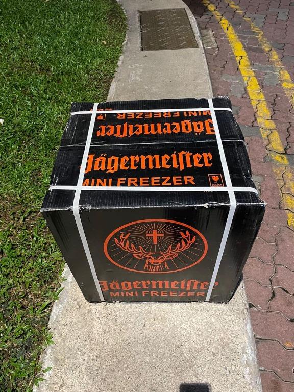 Jagermeister Beverage Countertop Freezer, TV & Home Appliances, Kitchen