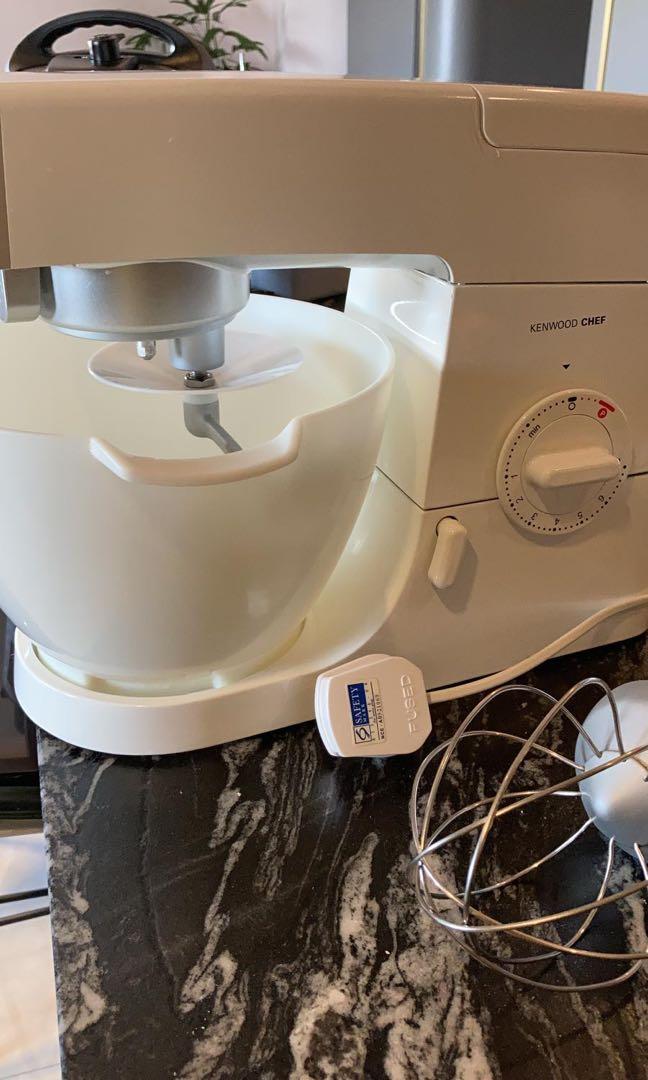 Kenwood chef Mixer 4.6L, TV & Home Appliances, Kitchen Appliances, Hand