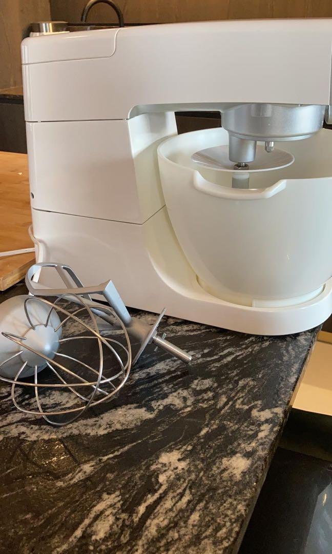 Kenwood chef Mixer 4.6L, TV & Home Appliances, Kitchen Appliances, Hand