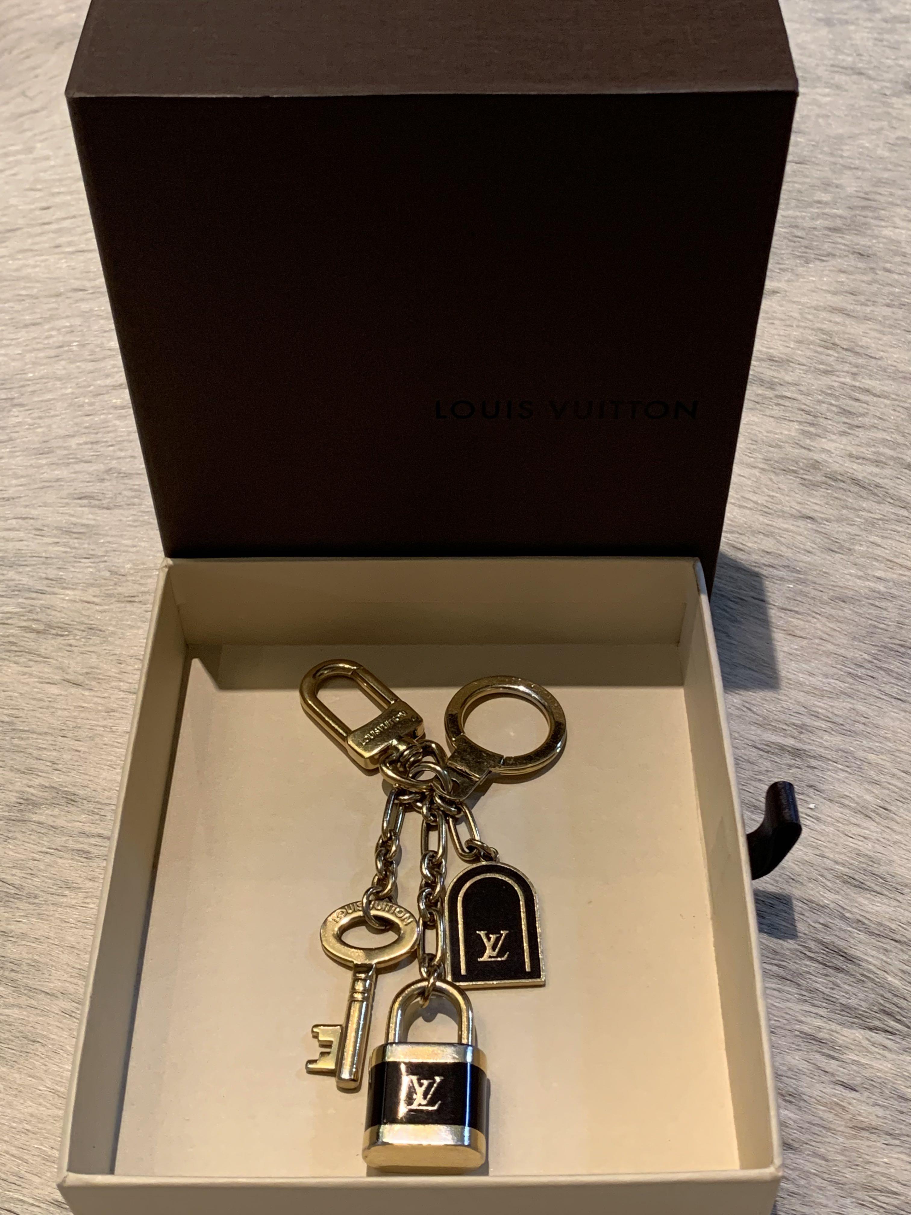 Louis Vuitton Burgundy/Gold Key and Lock Key Holder and Bag Charm