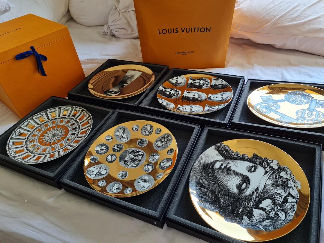 Shop Louis Vuitton 2021-22FW Fornasetti Mural Plate Set (GI0709