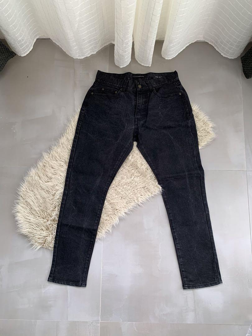 Saint Laurent jeans (Category: Luxury Apparel) located in Binan City. Submitted by finders_market (Listing ID 1103906593, Image 1). Description: Used twice Mop: bpi/gcash Delivery via lalamove Delivery fee c/o buyer.