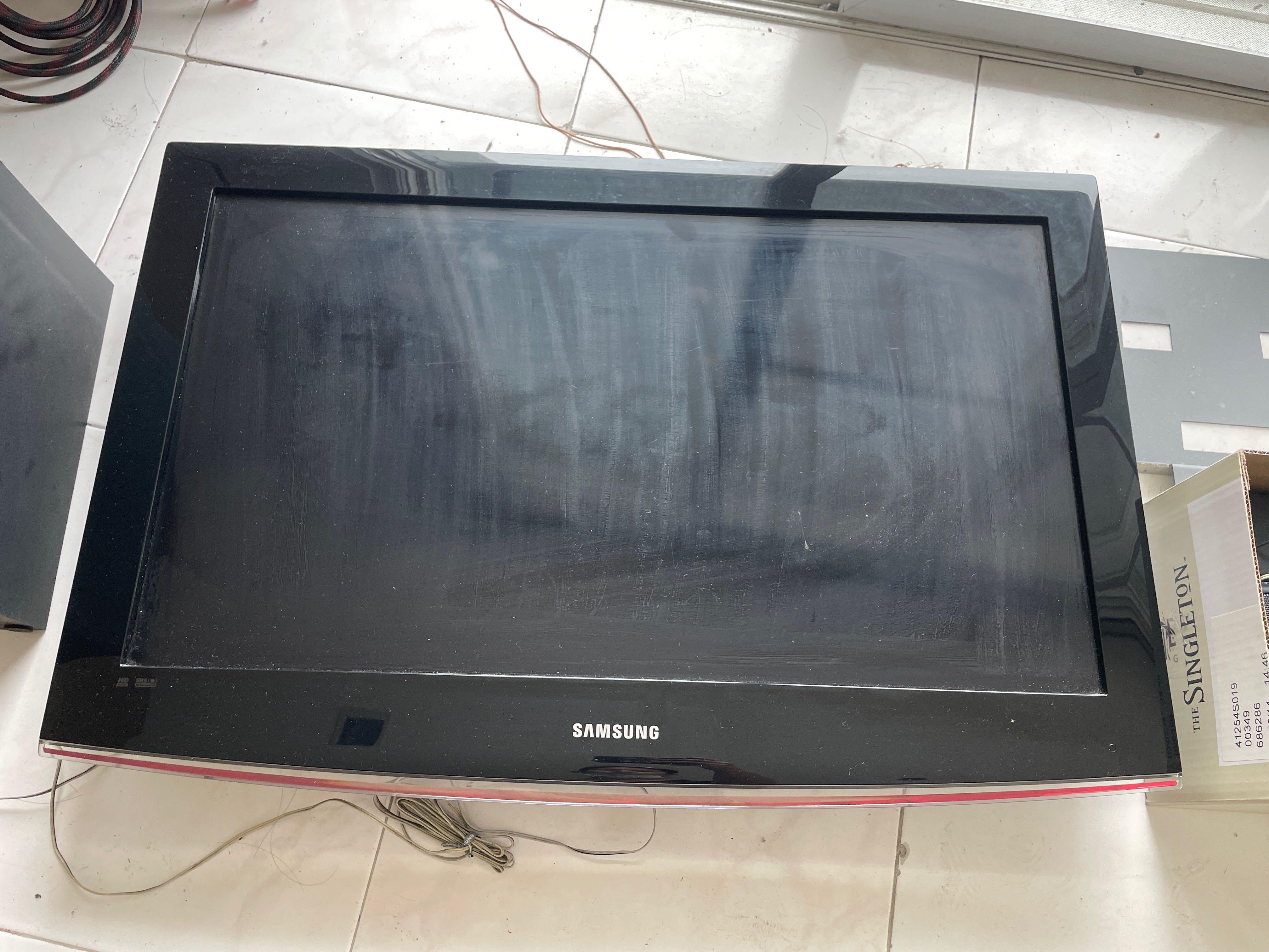 Samsung tv (including speakers, bracket and stand) (Category: TV) located in San Juan City. Submitted by joloveskids (Listing ID 1103773771, Image 1). Description: .