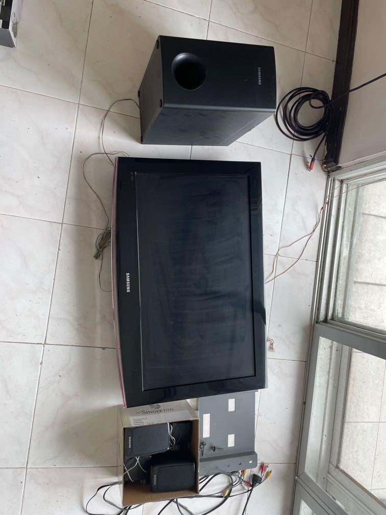 Samsung tv (including speakers, bracket and stand) (Category: TV) located in San Juan City. Submitted by joloveskids (Listing ID 1103773771, Image 2). Description: .