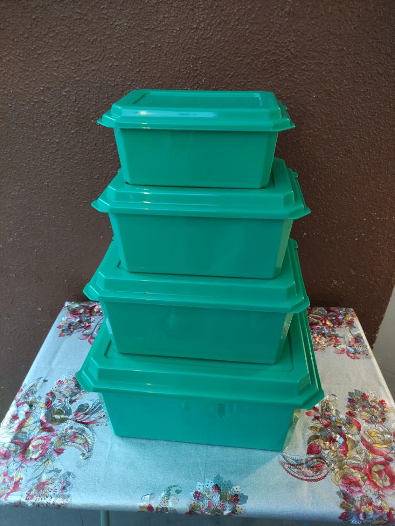 Storage boxes (Category: Storage Boxes & Baskets) located in Singapore. Submitted by xieme.low (Listing ID 1103835293, Image 1). Description: size from biggest to smallest Length X width X height 39 X 25 X 20 32 X 21 X 16 27 X 18 X 13 23 X 15 X 10 all measurements in cm.