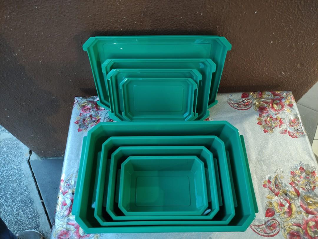 Storage boxes (Category: Storage Boxes & Baskets) located in Singapore. Submitted by xieme.low (Listing ID 1103835293, Image 2). Description: size from biggest to smallest Length X width X height 39 X 25 X 20 32 X 21 X 16 27 X 18 X 13 23 X 15 X 10 all measurements in cm.