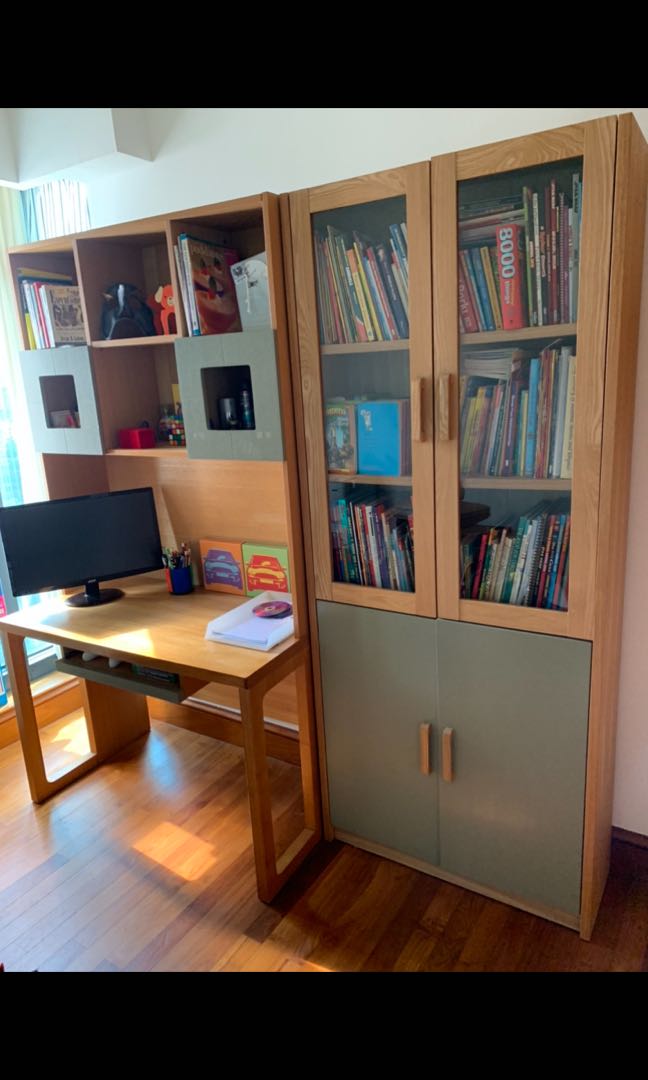 Study Desk with Hutch Matching Bookcase Display Furniture