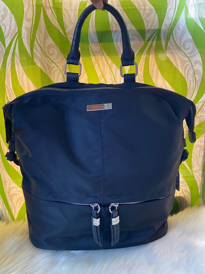 THE VAN Backpack @ LP, Women's Fashion 