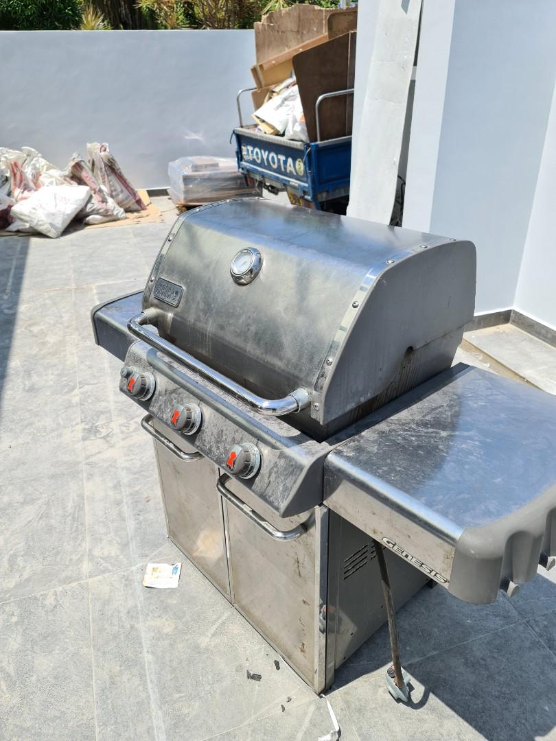 Weber Genesis gas BBQ Grill TV Home Appliances Kitchen