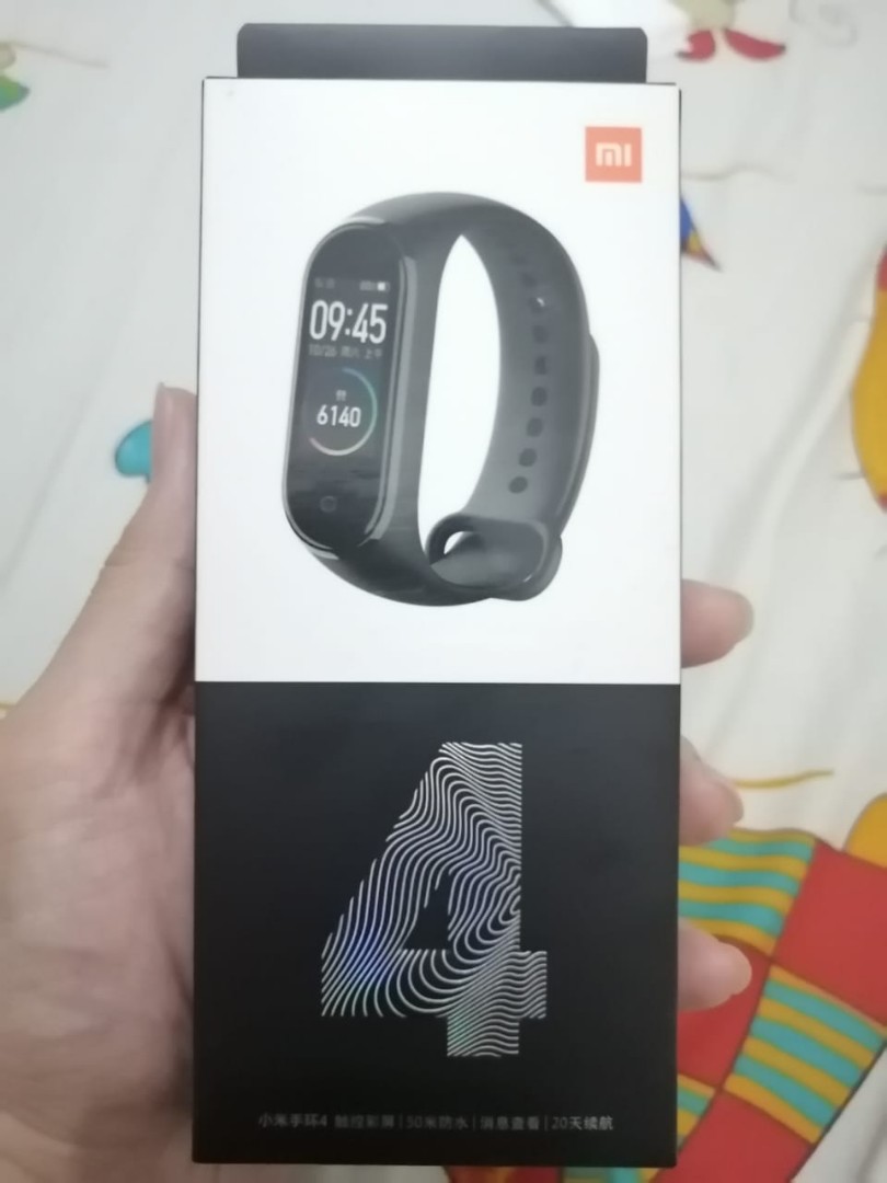 Xiaomi Mi Band 4, Elektronik, Lainnya di Carousell