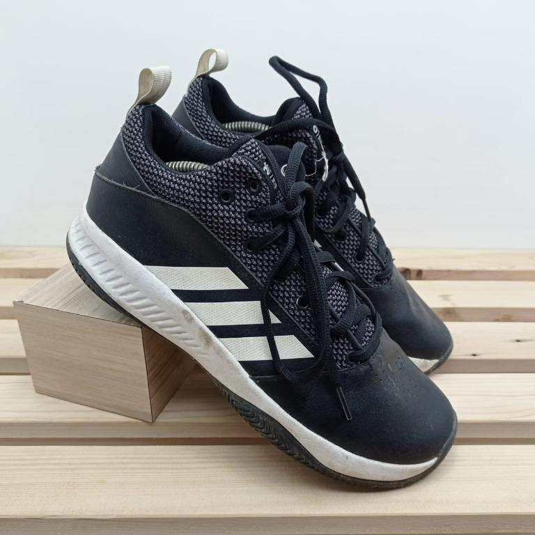 ozweego triple white