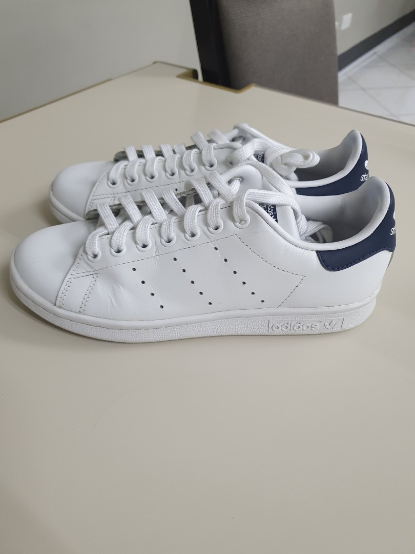stan smith navy tab