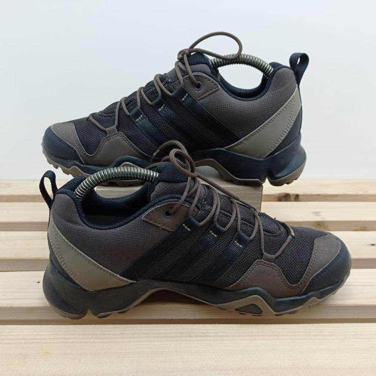 ADIDAS TERREX AX2R MARRON NEGRO BB1987 sneakers pria merk ADIDAS type adidas terrex AX2R MARRON NEGRO size 40