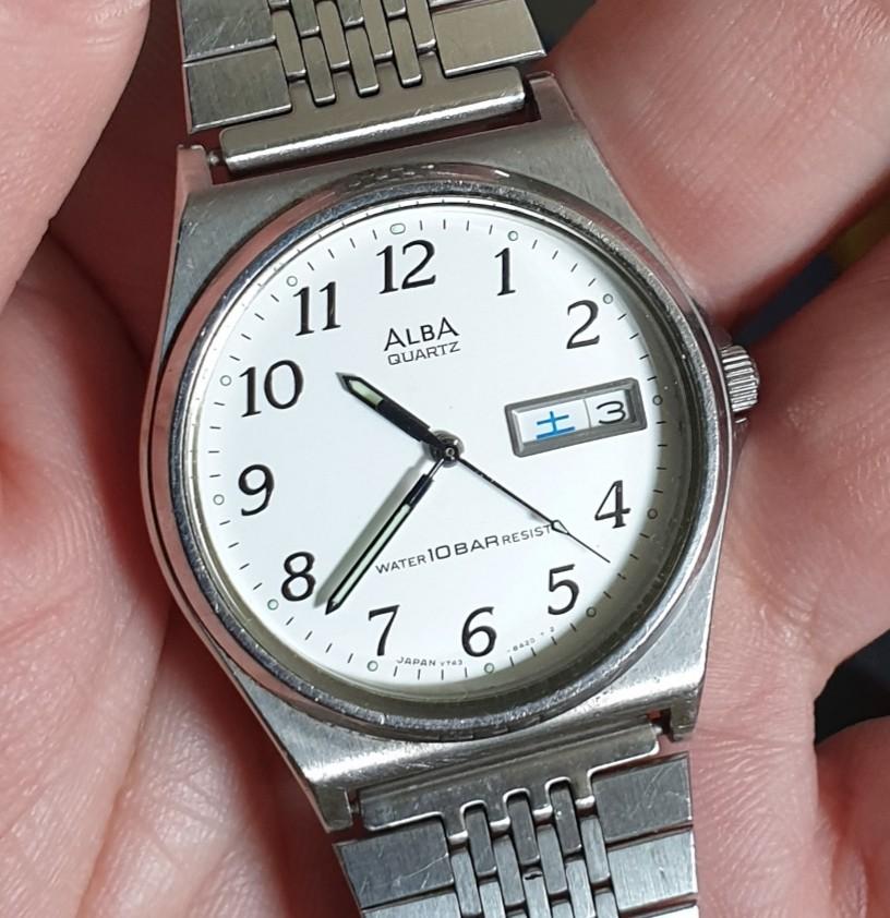 Quartz watch hotsell old