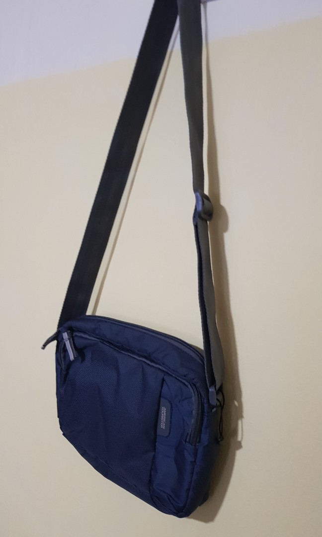American Tourister Sling Bag, Men's Fashion, Bags, Sling Bags on Carousell