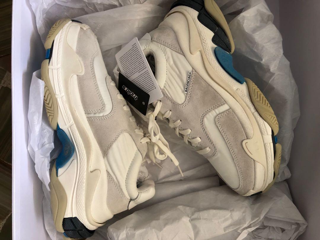 Balenciaga Triple S White 38, Women's Fashion, Footwear, Sneakers on  Carousell