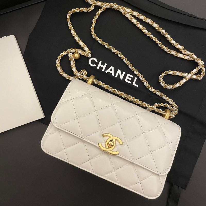 21A Chanel Mini Flap Bag 19cm White 白色雙珠雙金球小金球小金珠垂蓋手袋, 名牌, 手袋及銀包- Carousell