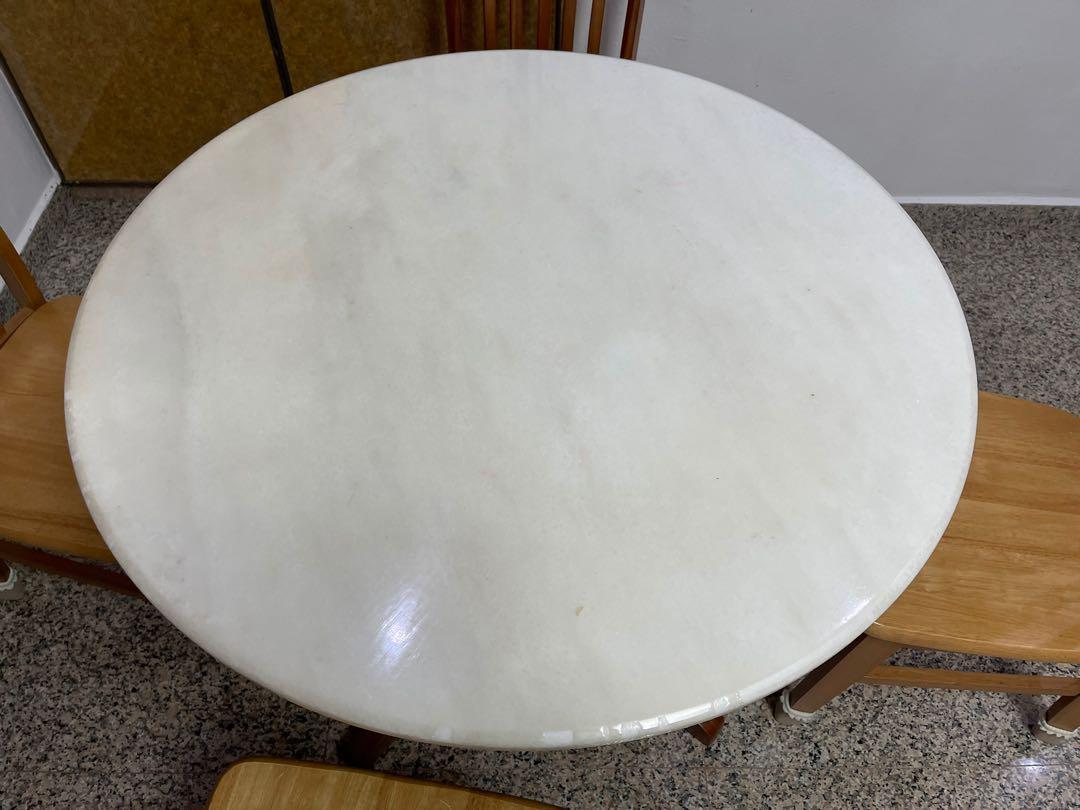 Dining table (Category: Tables & Sets) located in Singapore. Submitted by ethantheseller (Listing ID 1098325417, Image 2). Description: Authentic wood and marble top .