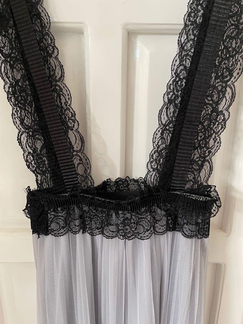 High Quality tulle skirt (Category: Skirts) located in Davao. Submitted by marmalade21 (Listing ID 1098276264, Image 2). Description: Not your ordinary tulle skirt this one have the black lace details to add up. Trust me it’s worth the price..it’s not your typical tulle skirt, It has a 2layers of tulle and 1layer soft lining. Too cute to pass….