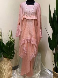 (Category: ) located in . Submitted by kebayakaftanbatik (Listing ID 1098299704, Image 1). Description: .