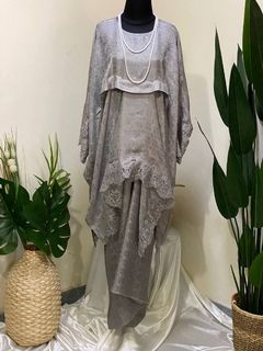 (Category: ) located in . Submitted by kebayakaftanbatik (Listing ID 1098299044, Image 1). Description: .