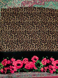 Leopard & bunga segiempat premium