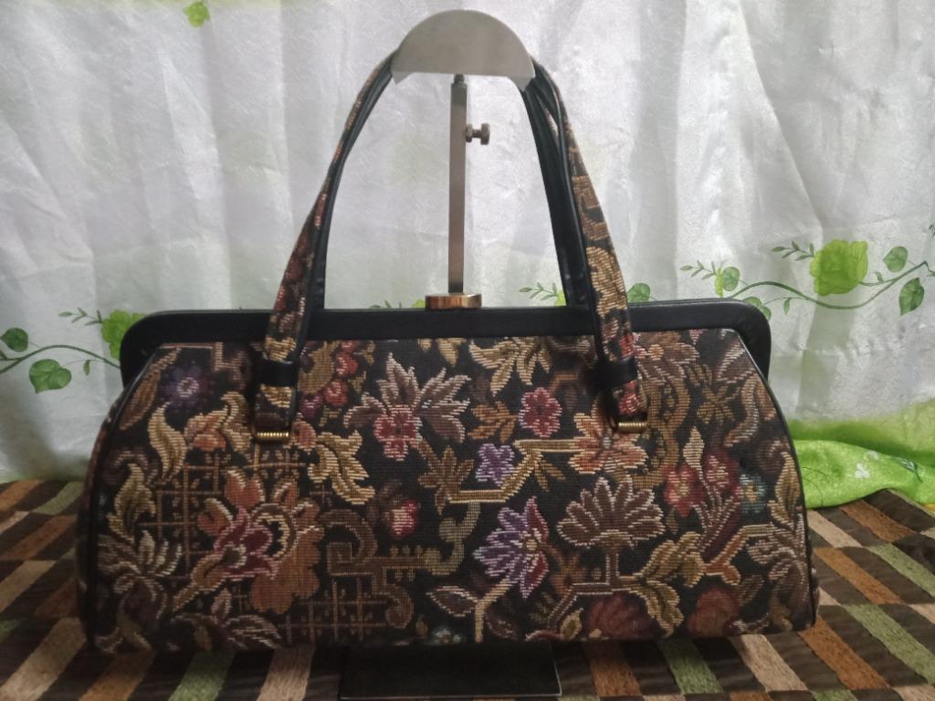 Carpet bag top