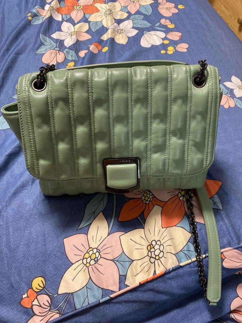 Longchamp quilted bag top