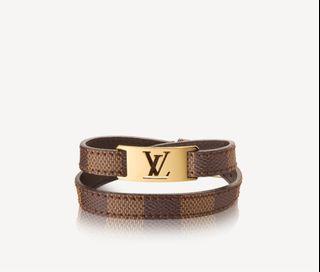 LV INITIALS DAMIER GRAPHITE BELT $490.00 This iconic and timeless