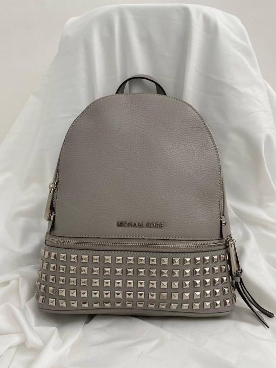 Michael kors rhea 2025 zip studded backpack
