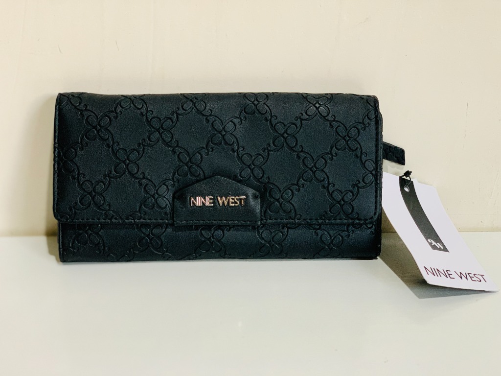 NEW NINE WEST VERNA BLACK CLUTCH WALLET SALE Women s Fashion