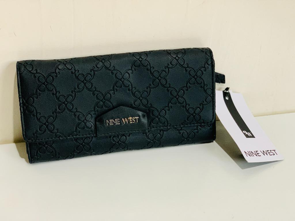 NEW NINE WEST VERNA BLACK CLUTCH WALLET SALE Women s Fashion Bags Wallets Wallets Card holders on Carousell