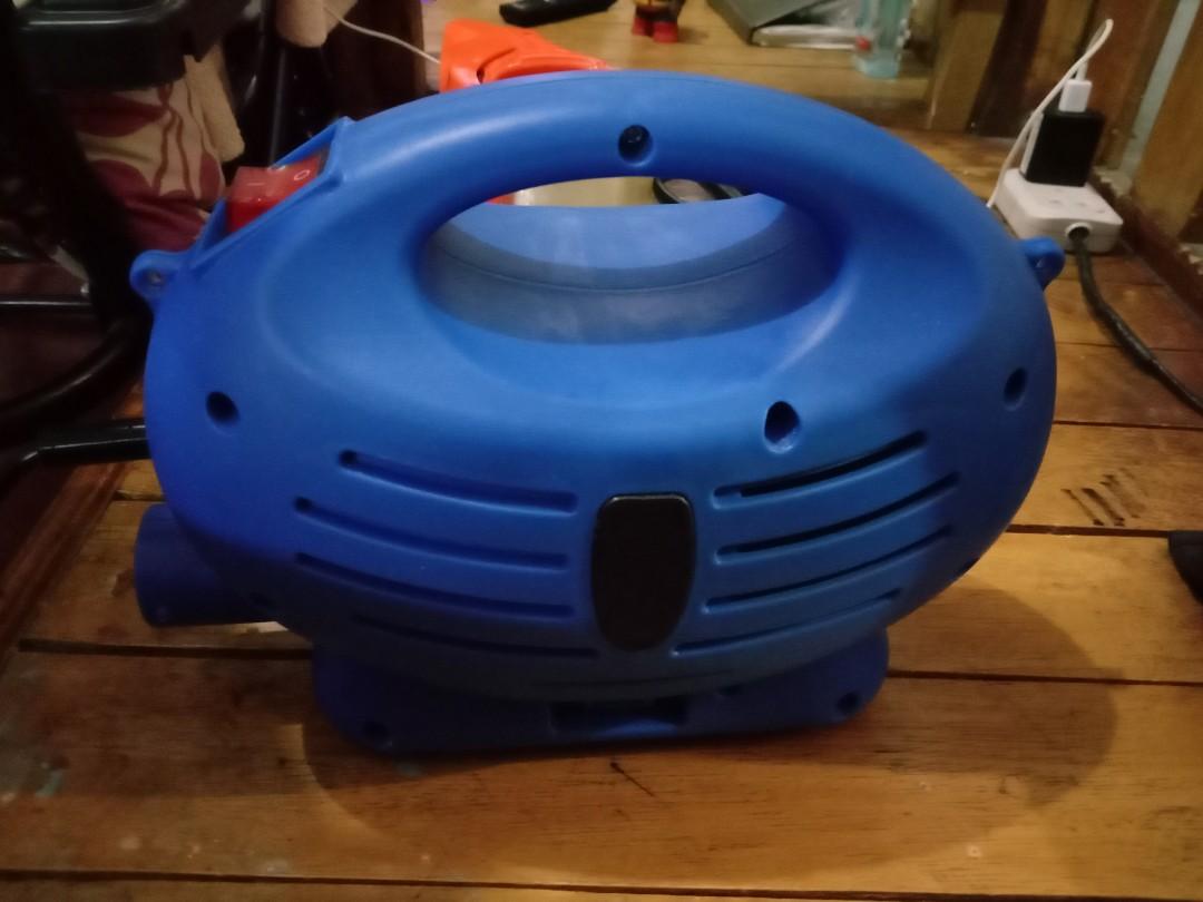 Paint Spray Machine 650W (Category: Construction Tools & Equipment) located in Quezon. Submitted by lled23 (Listing ID 1098368930, Image 2). Description: Paint Spray Gun Machine 650w - good condition - never been repaired - almost 2 months used Issue: Not using it anymore 0927 409 9214.