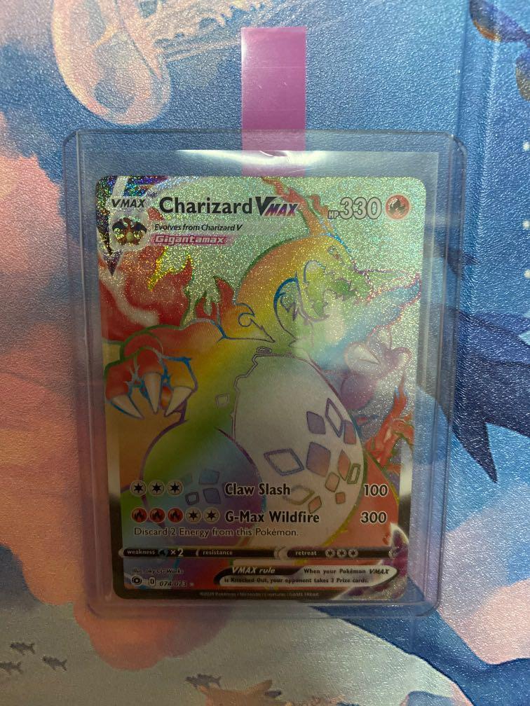 Pokémon Blast News on X: No Japão, esta carta promocional hyper rara de  Charizard VMAX terá uma produção restrita de apenas 600 unidades e será  dada a finalistas dos torneios oficiais. Ela