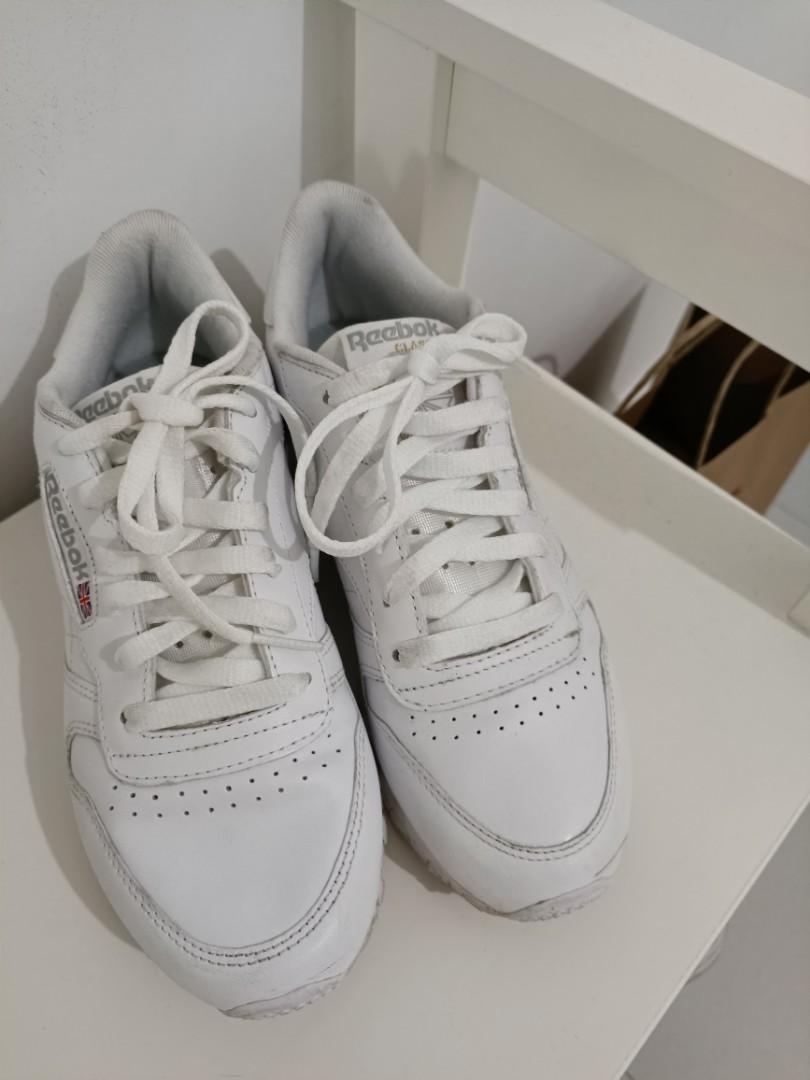 Reebok White Sneaker Women s Fashion Footwear Sneakers on Carousell